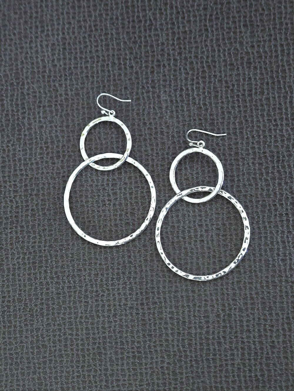 Silver🤍 Interlocking🔗 Hammered🔨 Open Circles⭕️ Earrings - NWOT